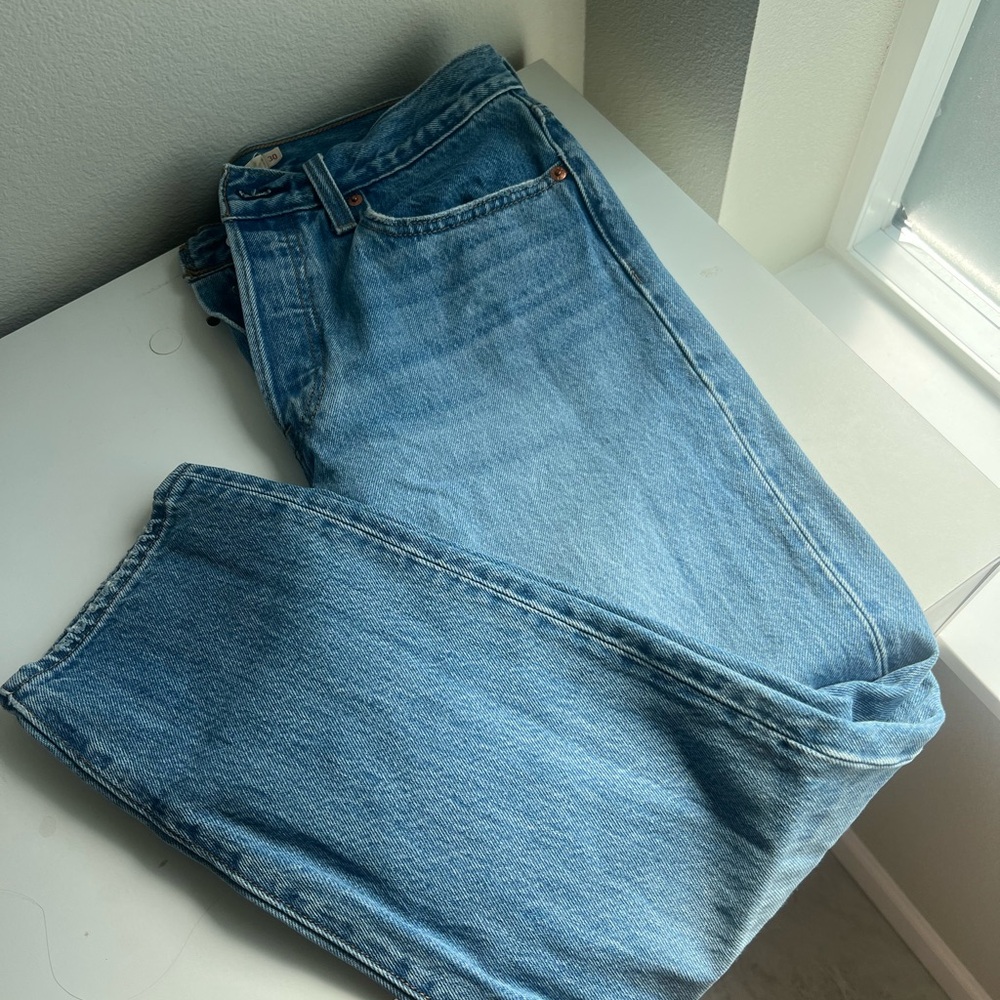 Classic Blue wedgie Levi’s